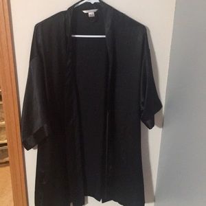 VS silk robe